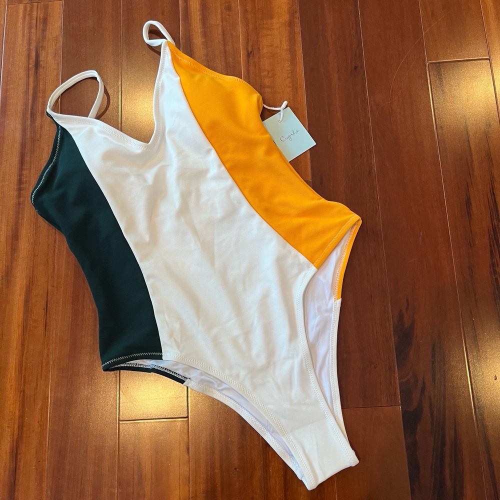 New NWT Cupshe Colorblock Swimsuit One-Piece Swim White Yellow Green Size Medium